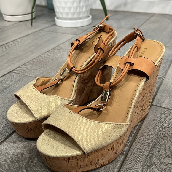 Women Coach Sandals - Picture 3 of 3